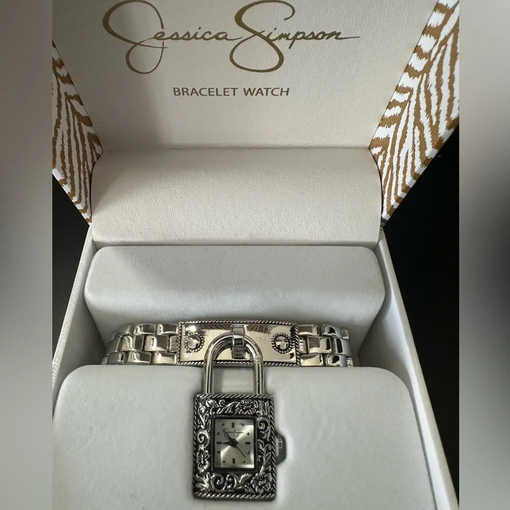 🆕Jessica Simpson Silver Lock Dangle Bracelet Watch